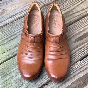Clark’s size 7.5 brown leather shoes